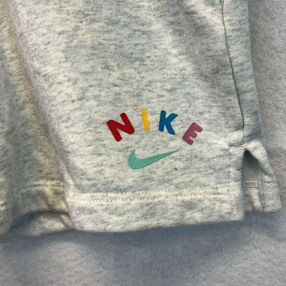 NIKE Girl’s Outfit Set Kids Medium Heather Gray Cropped Sweatshirt & Shorts 2 Pc - Picture 3 of 11